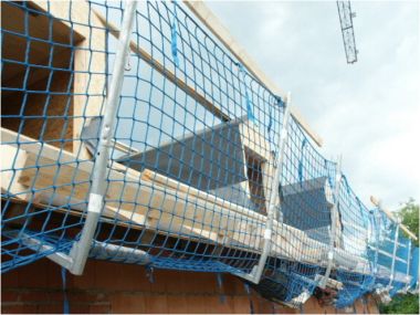 Layher Bautechnik: Netzschutzwand (Alu, Halterung verzinkt)